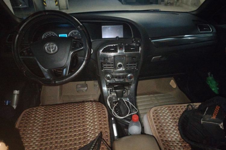 Used Brilliance V5 2014 1.5T Automatic Two-Wheel Drive Luxury Version
