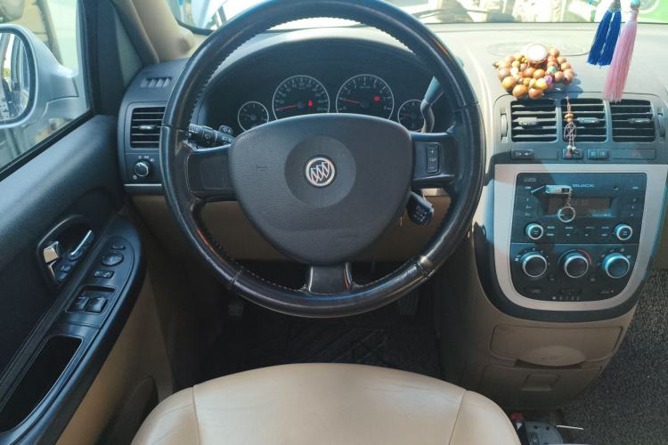 Used Buick GL8 2014 2.4L Executive Edition
