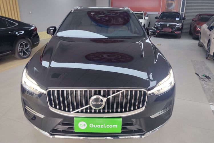 Used Volvo XC60 2025 B5 4x4 Smart Luxury Edition