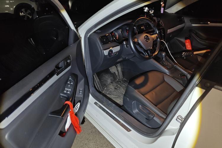 Used Volkswagen Sagitar 2018 280TSI DSG Ignite Edition Driver Seat