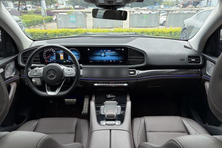 Used Mercedes-Benz GLS 2023 Refresh GLS 450 4MATIC Fashion Edition Interior 1