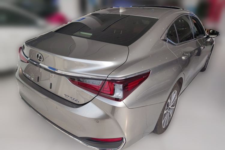 Used Lexus ES 2022 200 Excellence Edition
