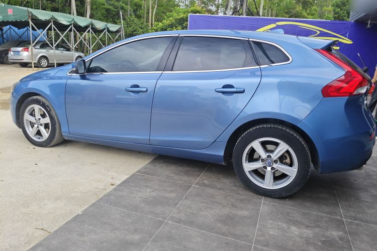 Used Volvo V40 2016 T3 Zhiyi Edition
