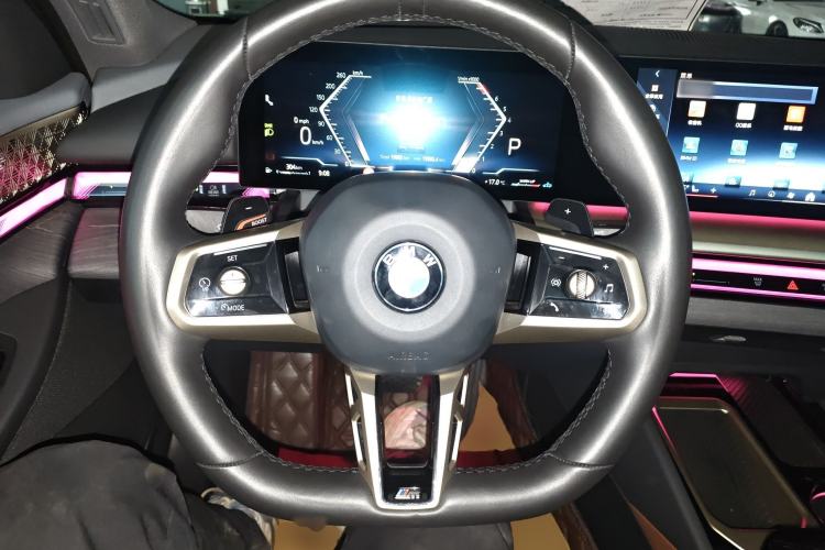 Used BMW 5 Series 2024 530Li Luxury Edition M Sport Package Steering Wheel