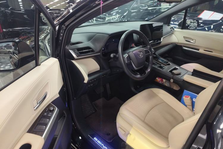 Used Toyota SIENNA 2021 2.5L Hybrid Ultimate Edition
