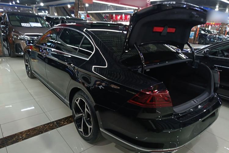 Used Volkswagen Magotan 2023 2 Million Units Limited Edition 330TSI DSG Leading Version Rear Left 45 Deg