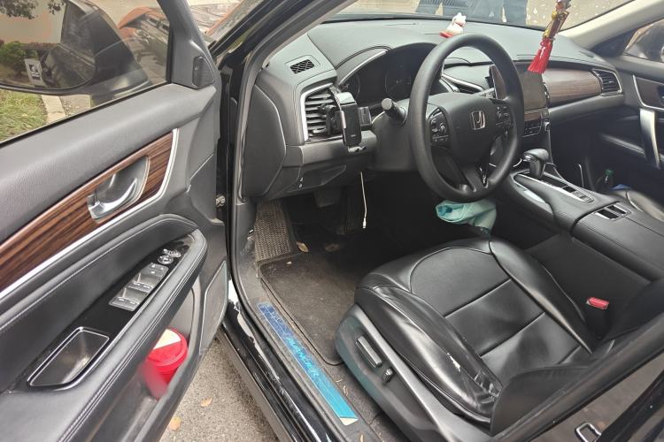 Used Honda Avancier 2017 240TURBO Two-Wheel Drive Elite Edition Interior 3