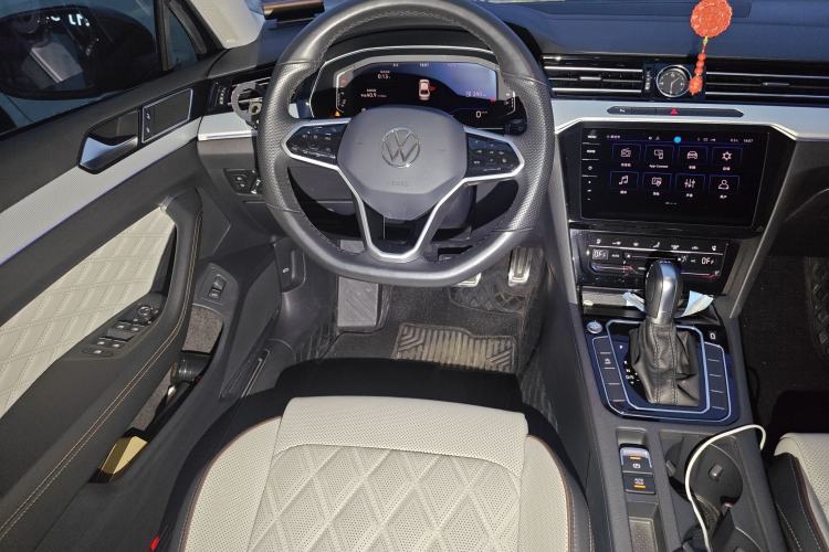 Used Volkswagen Magotan 2023 2 Million Units Commemorative Edition 330TSI DSG Luxury Version