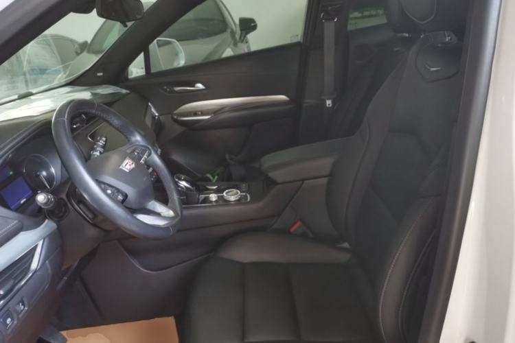Used Cadillac XT4 2022 28T Two-Wheel-Drive Luxury Version

