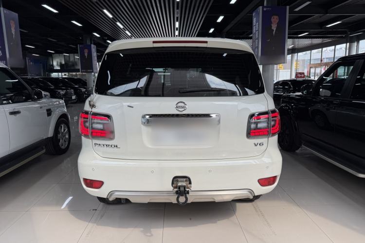 Used Nissan Patrol  Exterior 4
