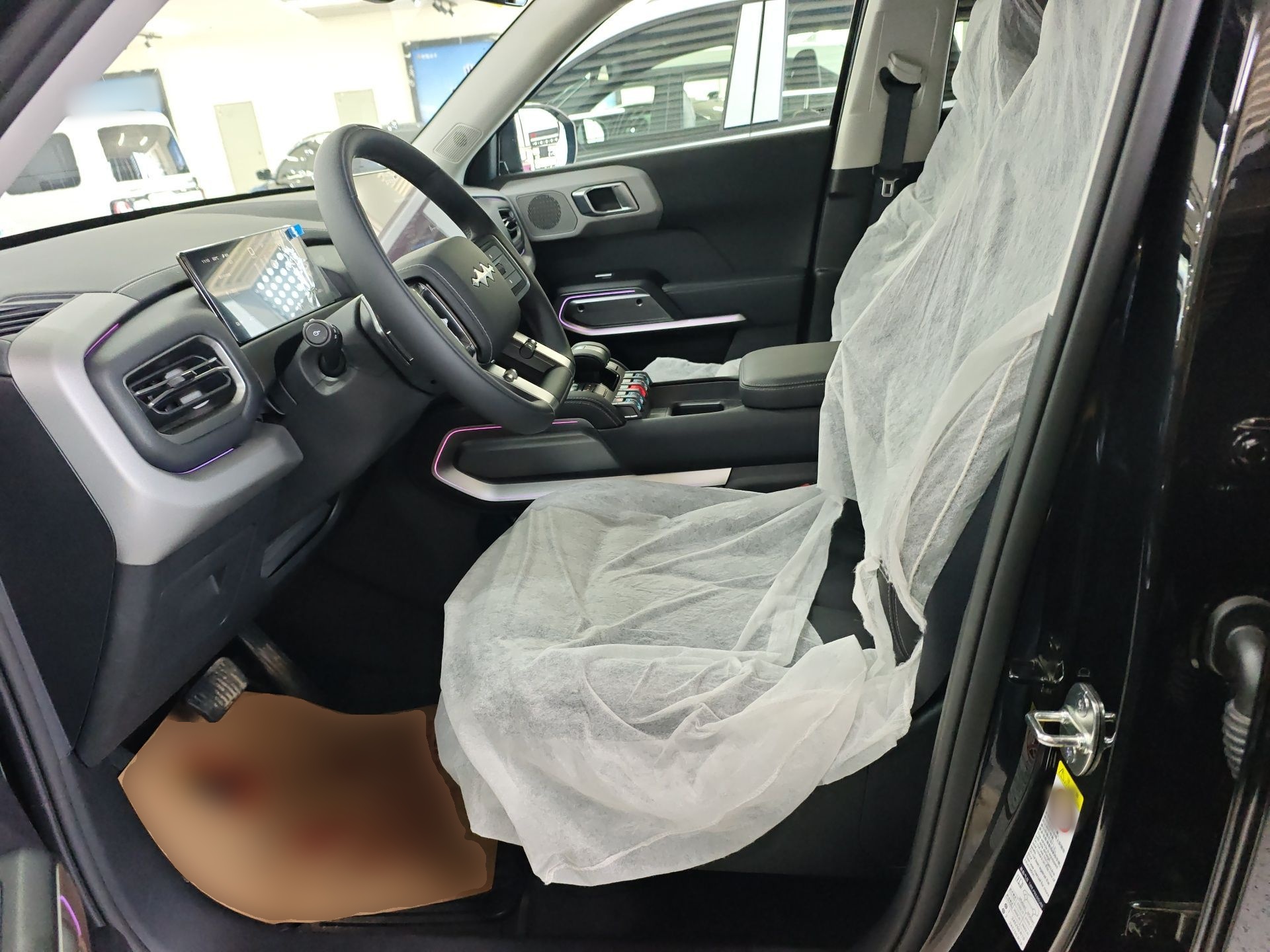 المقاعد الأمامية داخل السيارة