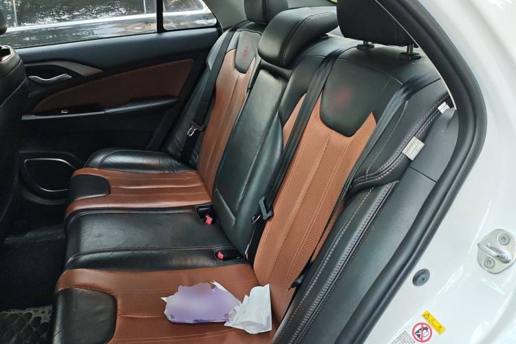 Used BYD Qin New Energy 2015 1.5T Dual-Crown Flagship Plus Edition
