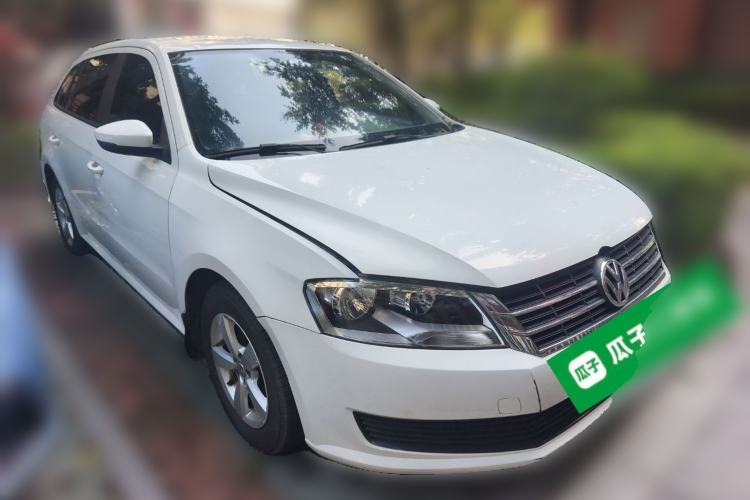 Used Volkswagen Gran Lavida 2013 1.6L Automatic Fashion Model