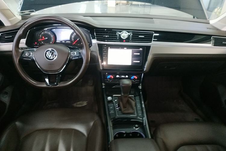 Used Volkswagen Phideon 2021 380TSI Luxury Edition
