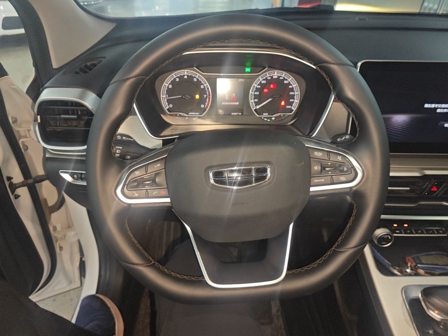 Geely Auto Coolray 2021 1.4T DCT Platinum Edition — снимка 13
