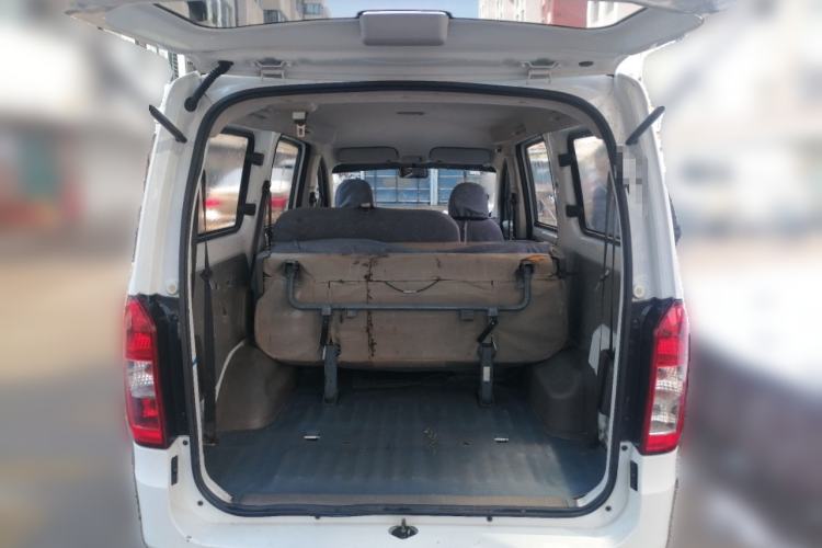 Used Wuling Rongguang V 2015 1.2L Practical Model
