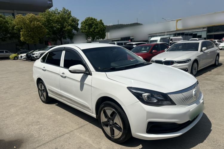 Used Dongfeng Aeolus E70 2023 500 Smart Version Lithium Iron Phosphate 48.6 kWh 110 kW
