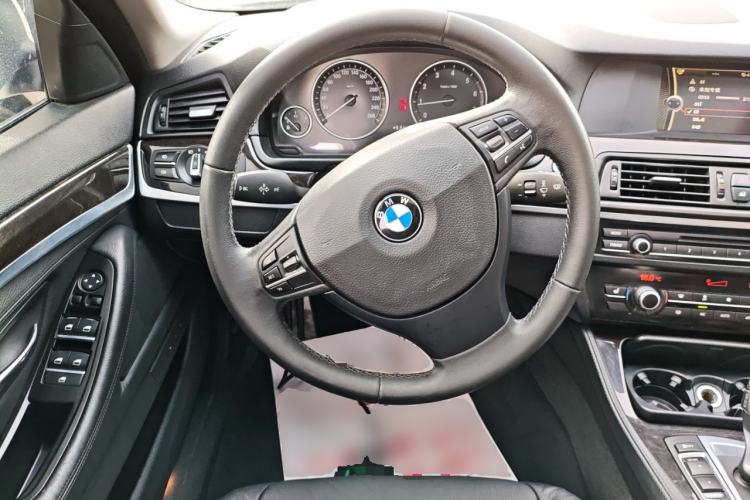 Used BMW 5 Series 2013 525Li Leading Model Steering Wheel