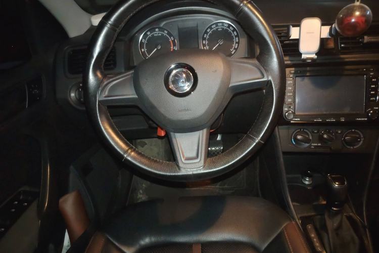 Used Skoda Rapid Spaceback 2016 Revised Version 1.6L Automatic Front-Drive Edition
