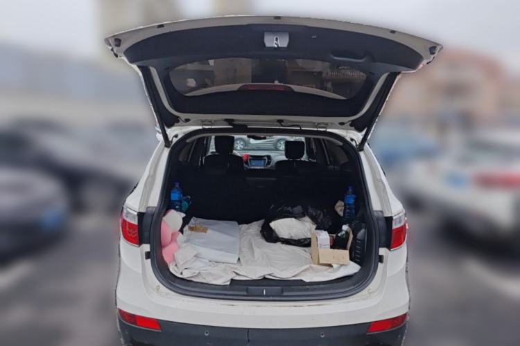 Used Hyundai Grand SantaFe 2013 3.0L 7-Seater Four-Wheel-Drive Comfort Edition Trunk