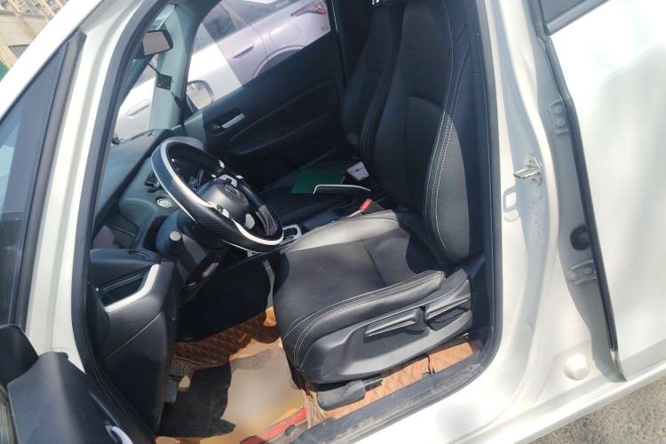 Used Honda Fit 2022 1.5L CVT Trendy Sunroof Edition Left Front Seat