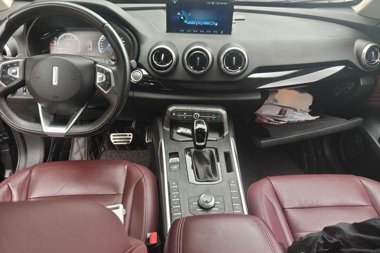 Used Wey VV7 2017 2.0T Flagship Model Center Console