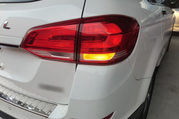 Used Haval H6 2017 Blue Label Sport Edition 1.5T Manual Two-Wheel Drive Elite Model Right Rear Taillight