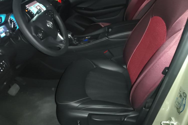 Used Buick Envision 2015 20T Two-Wheel-Drive Leading Model