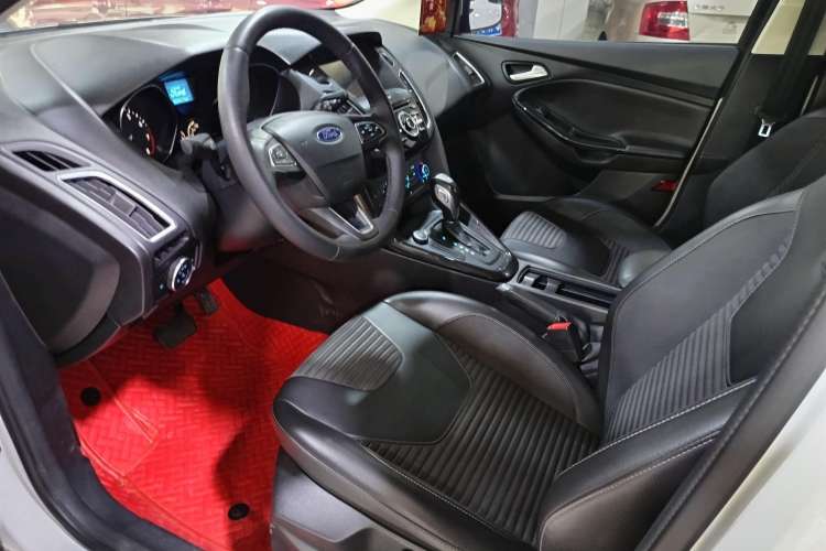 Used Ford Focus 2018 Hatchback Classic 1.6L Automatic Trendy SmartDrive Edition