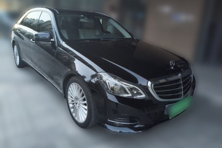 Used Mercedes-Benz E-Class 2014 E 260 L Front Right 45 Deg