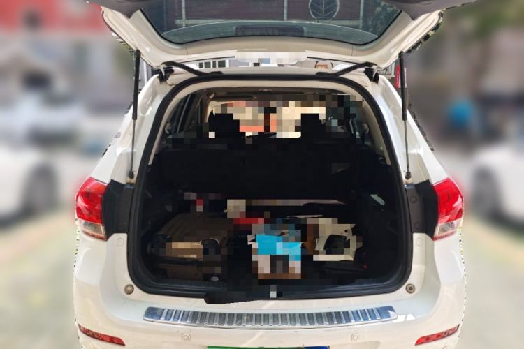 Used Haval H6 2015 Upgraded Model 1.5T Manual Two-Wheel Drive Elite Version Trunk