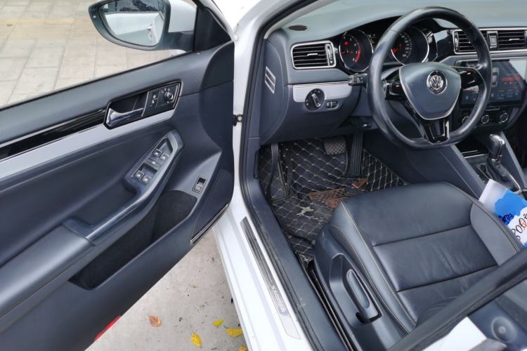 Used Volkswagen Sagitar 2015 1.6L Automatic Comfort Model