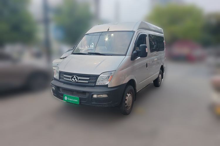 Used SAIC MAXUS Xintu V80 2017 2.5T 5-Speed Manual Aoyuntong National V Short Wheelbase Mid-Roof 5/6/10-Seater