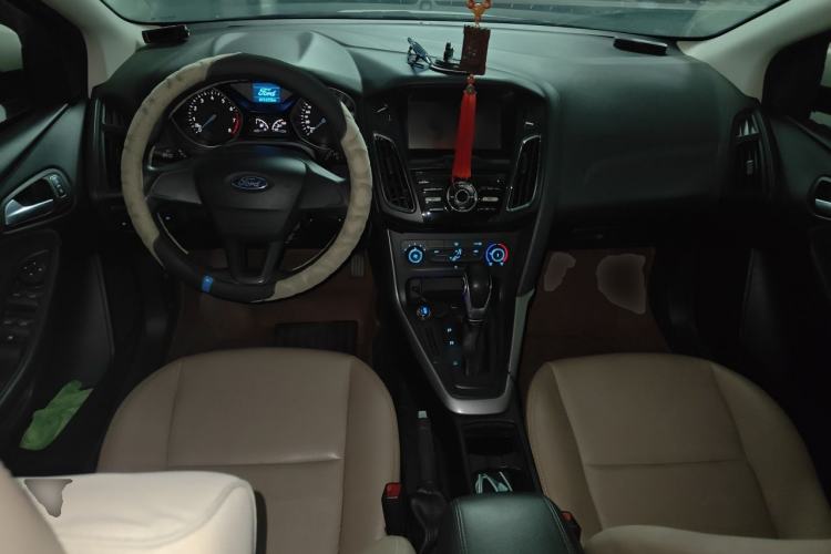 Used Ford Focus 2015 Hatchback 1.6L Automatic Comfort Model
