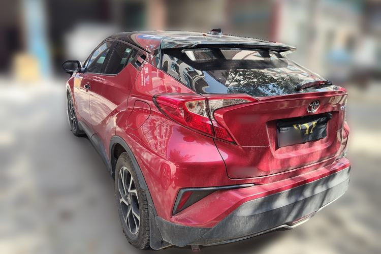Used Toyota C-HR 2018 2.0L Leading with Sunroof China VI Standard
