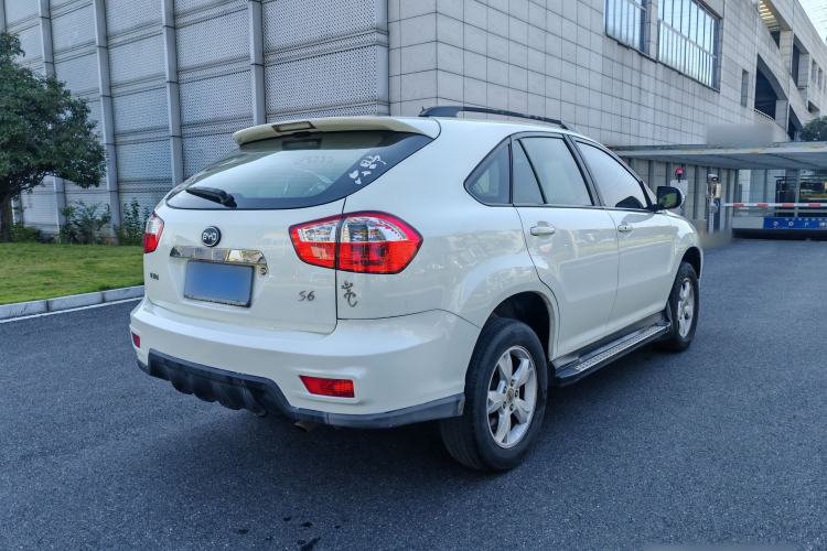 Used BYD S6 2014 2.0L Manual Luxury 5-Seater