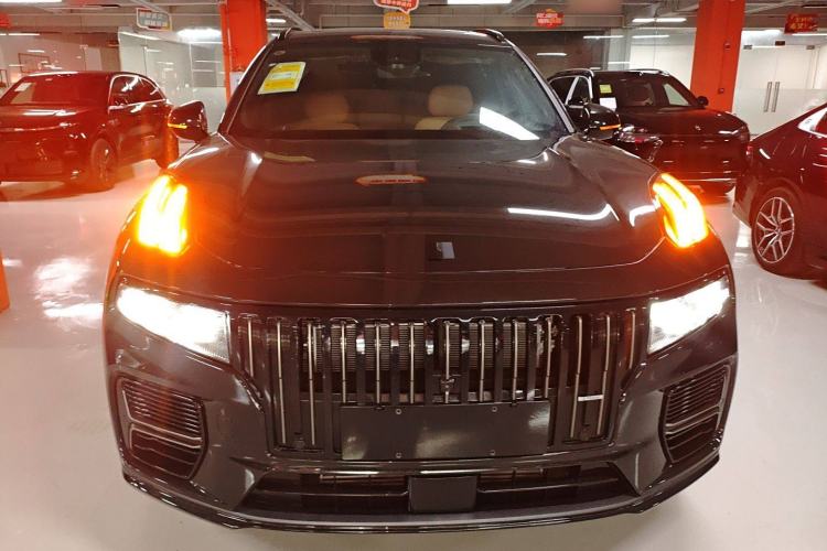 Used Lynk & Co 09 EM-P 2025 2.0TD EM-P Four-Wheel Drive Max Five Seats Front