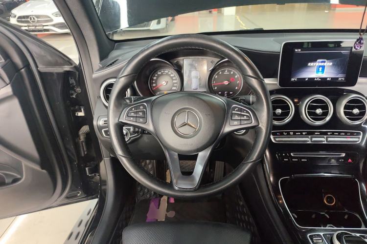 Used Mercedes-Benz GLC 2018 Facelift GLC 200 4MATIC Steering Wheel