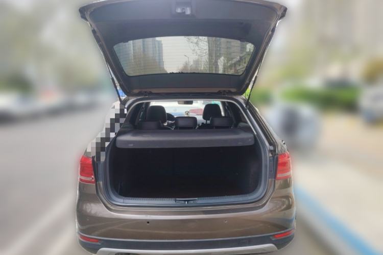 Used Volkswagen Cross Lavida 2014 1.4TSI DSG Trunk