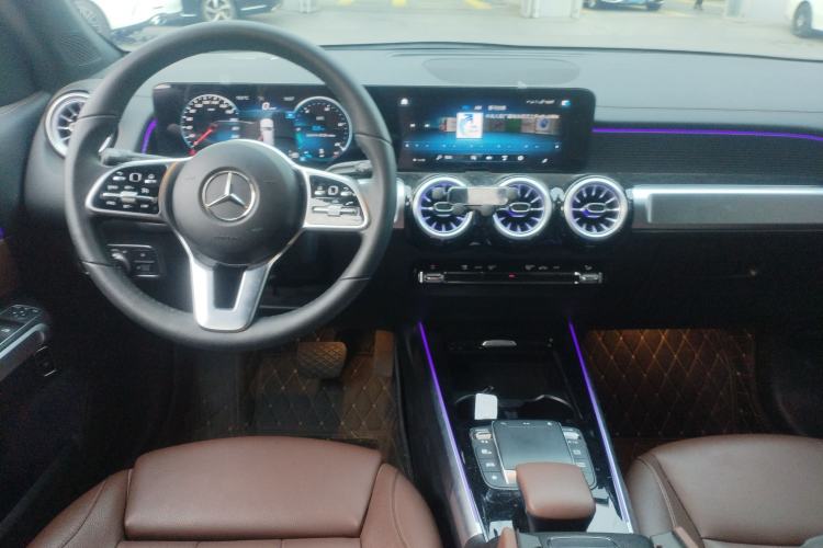 Used Mercedes-Benz GLB 2022 GLB 220 Fashion Model Center Console