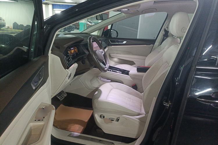 Used Volkswagen Viloran 2023 380TSI Luxury Edition Left Front Seat