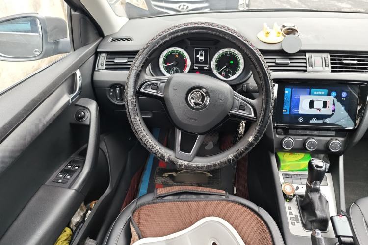 Used Skoda Octavia 2022 1.5L Automatic Comfort Edition
