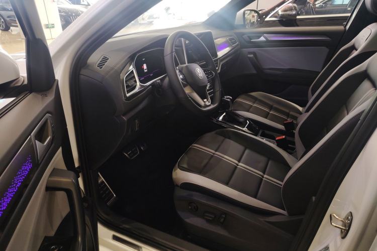 Used Volkswagen T-ROC 2024 300TSI DSG Two-Wheel-Drive Chen Guang Edition Driver Seat
