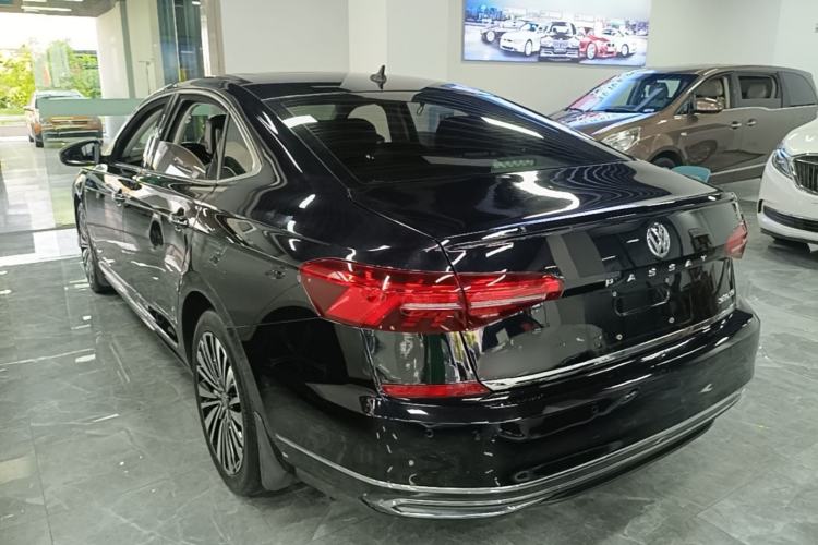 Used Volkswagen Passat 2019 330TSI Luxury Edition China VI Standard
