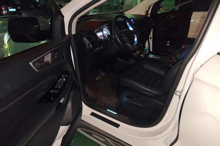 Used Ford Edge 2020 EcoBoost 245 Two-Wheel Drive Titanium 7-Seater
