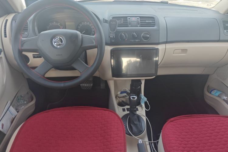 Used Skoda Fabia 2014 1.4L Automatic Crystal Edition
