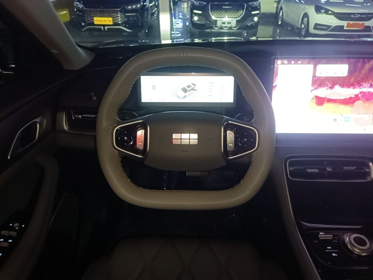 Geely Galaxy A7 2025 Model EM-i 70km Luxury Edition — снимка 13