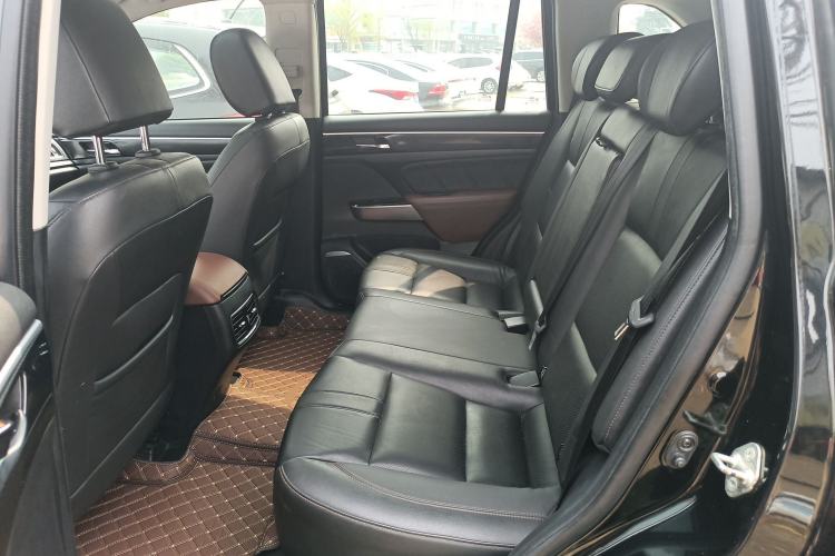 Used GAC Trumpchi GS7 2017 280T Two-Wheel Drive Luxury Model Left Rear Seat