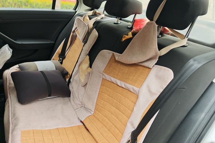 Used Volkswagen Jetta 2015 Value Edition 1.6L Manual Fashionable Style