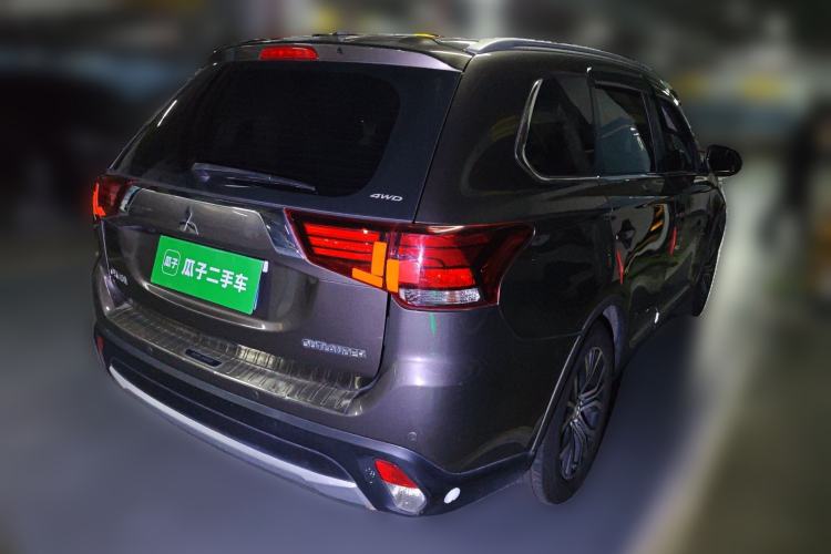 Used Mitsubishi Outlander 2018 2.0L Two-Wheel Drive Glory Edition 5 Seats
